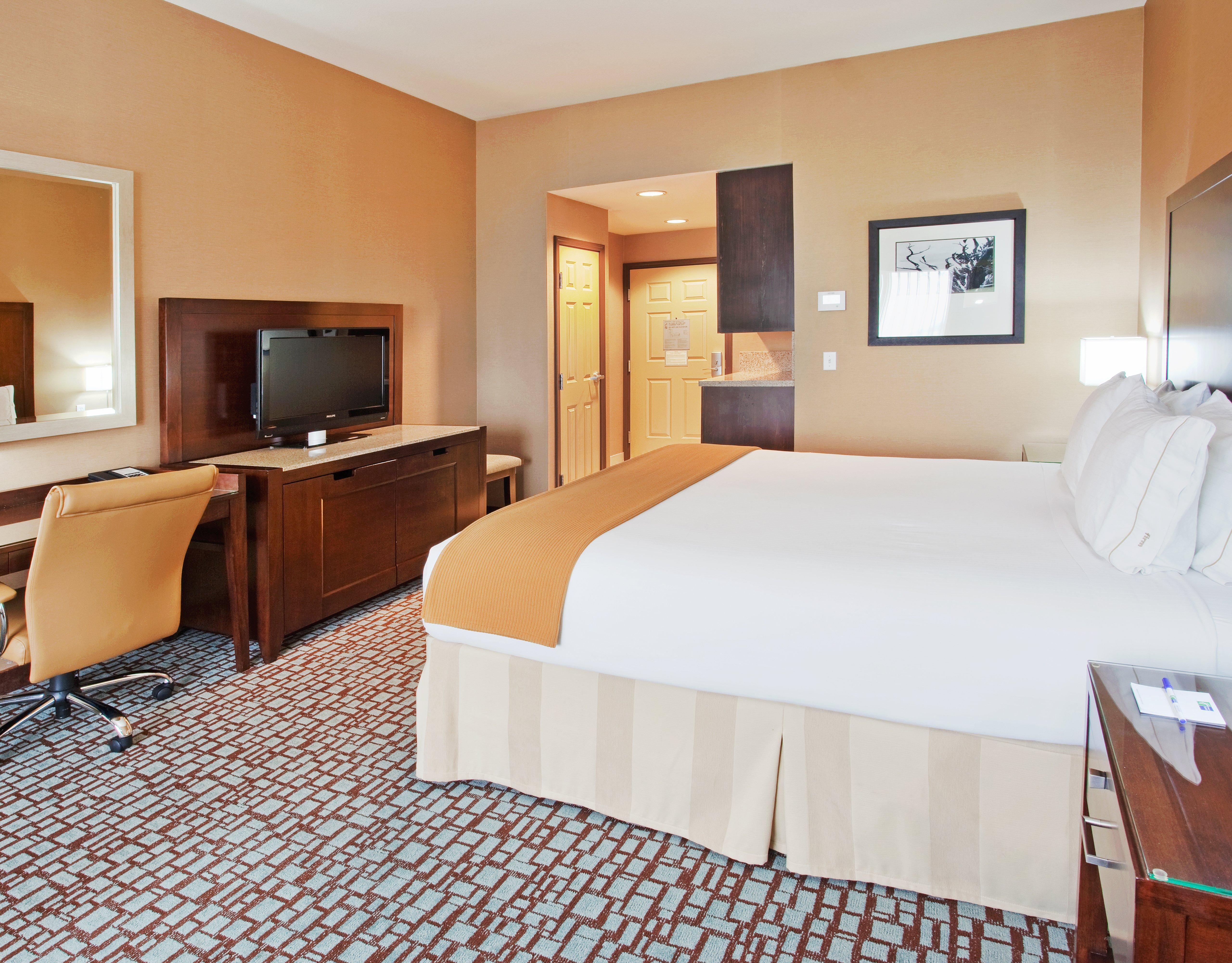 Holiday Inn Express & Suites Salinas By Ihg Exterior foto