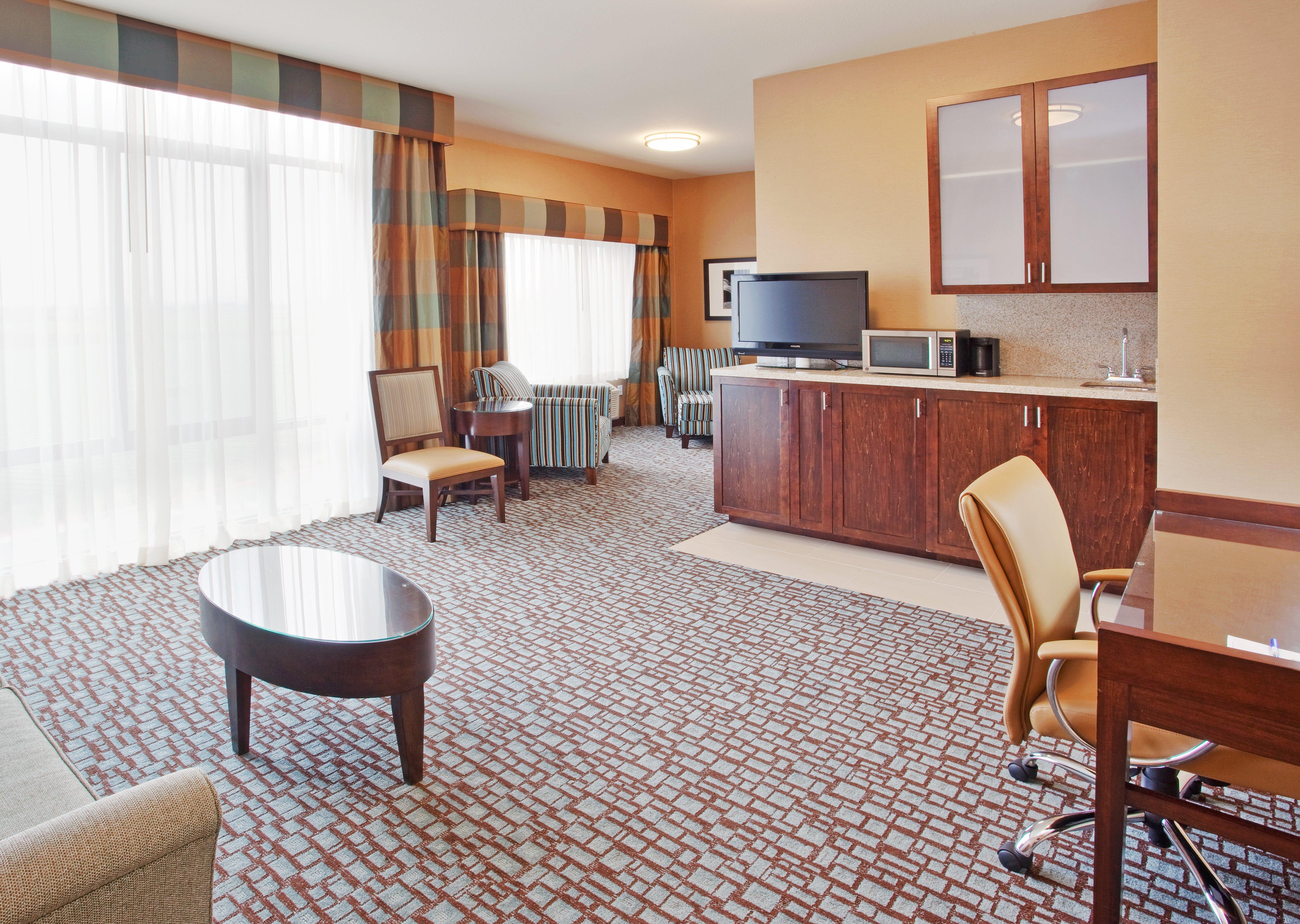 Holiday Inn Express & Suites Salinas By Ihg Exterior foto