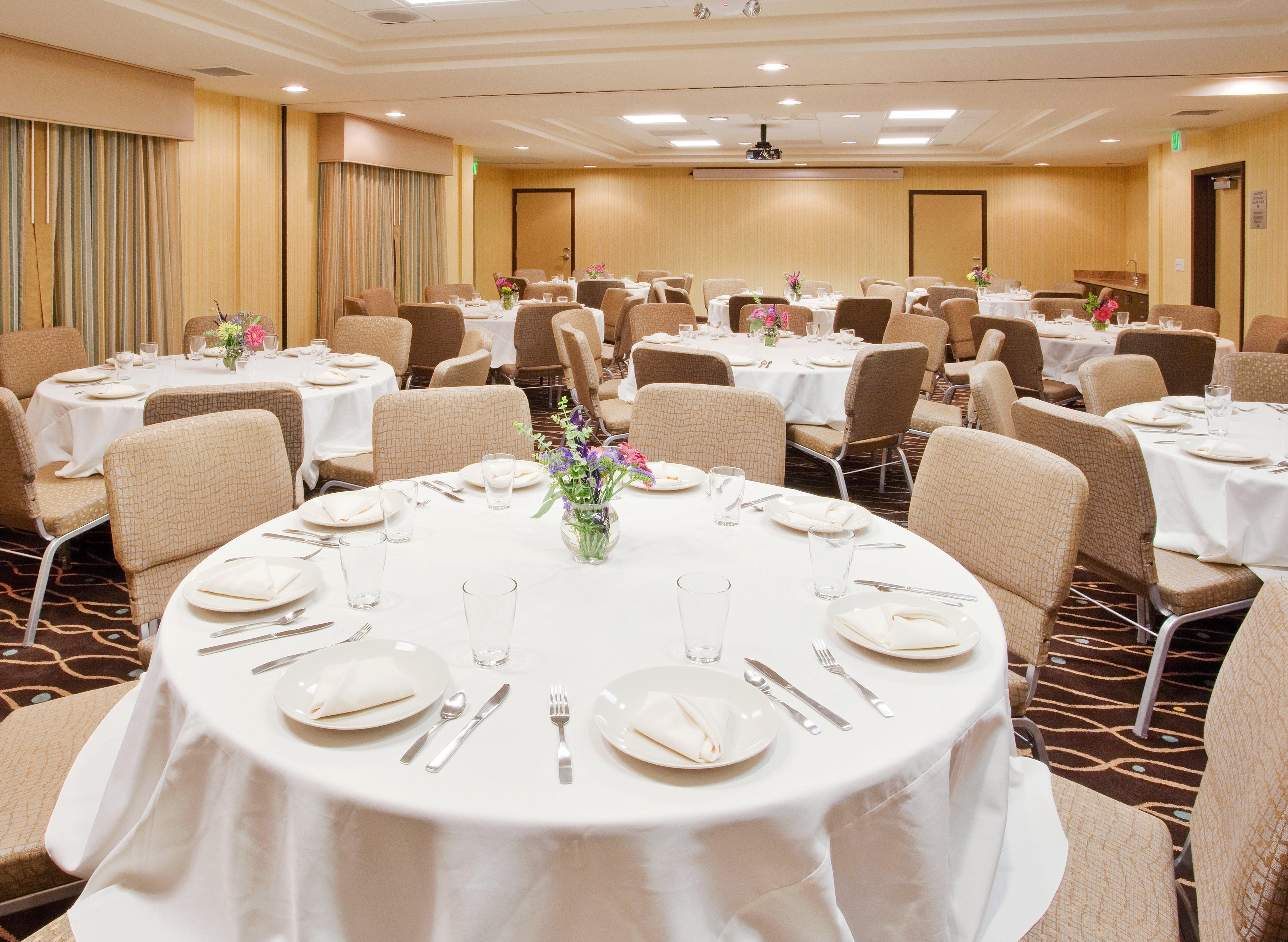 Holiday Inn Express & Suites Salinas By Ihg Exterior foto